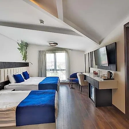 Kavala 4*